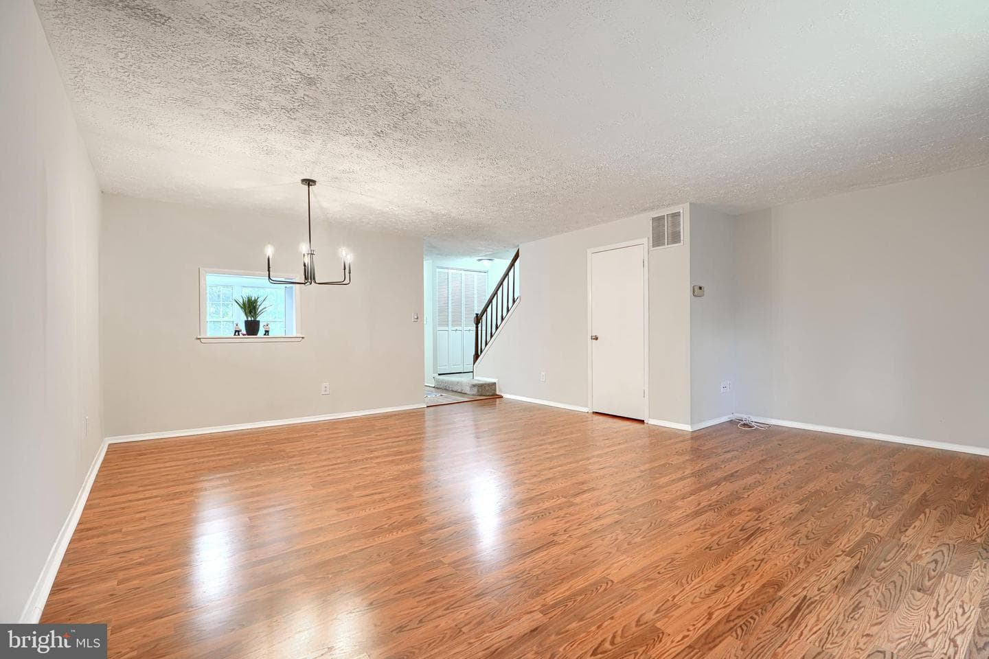 54 Perryfalls Place photo 8