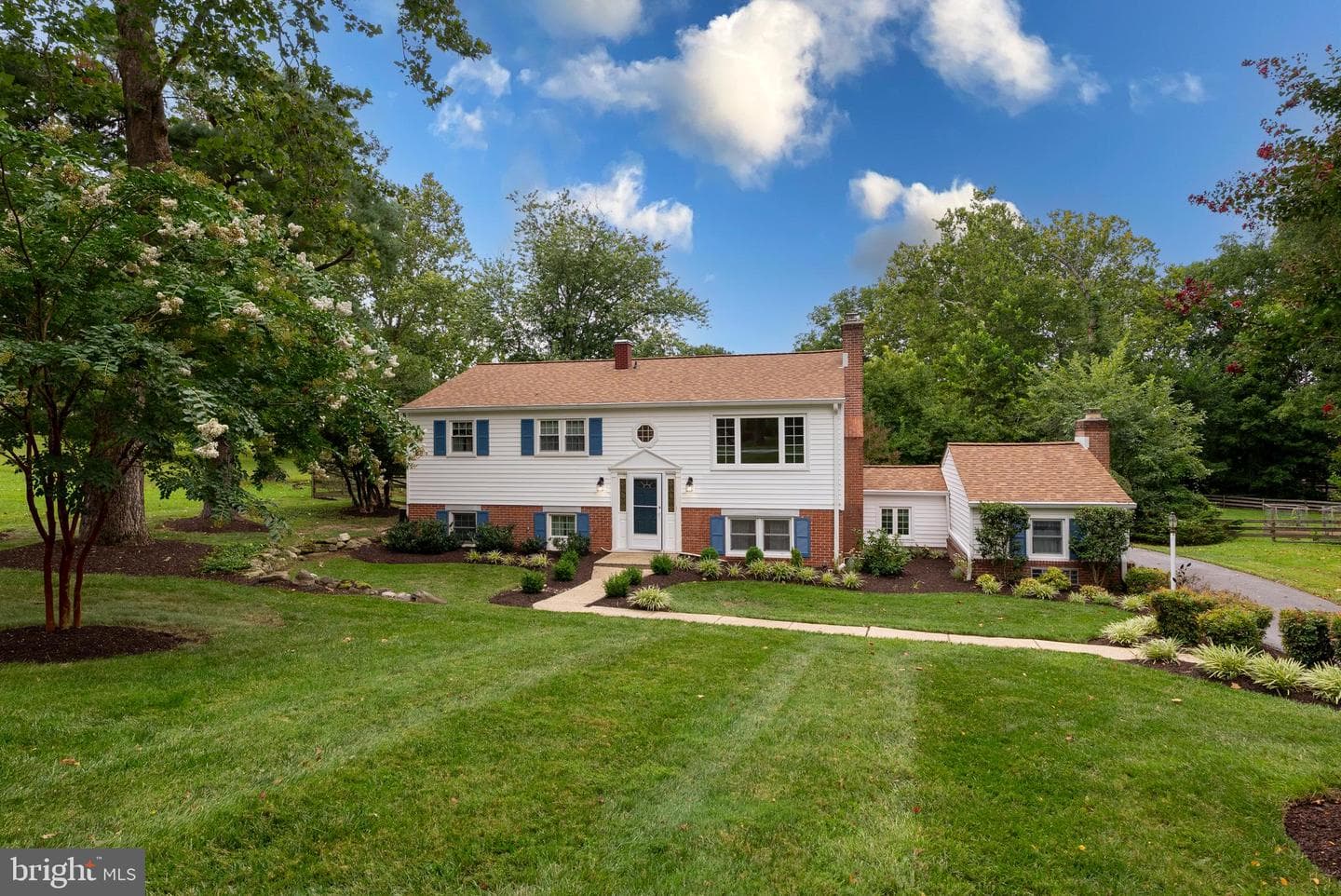 1200 Ridervale Road photo 3
