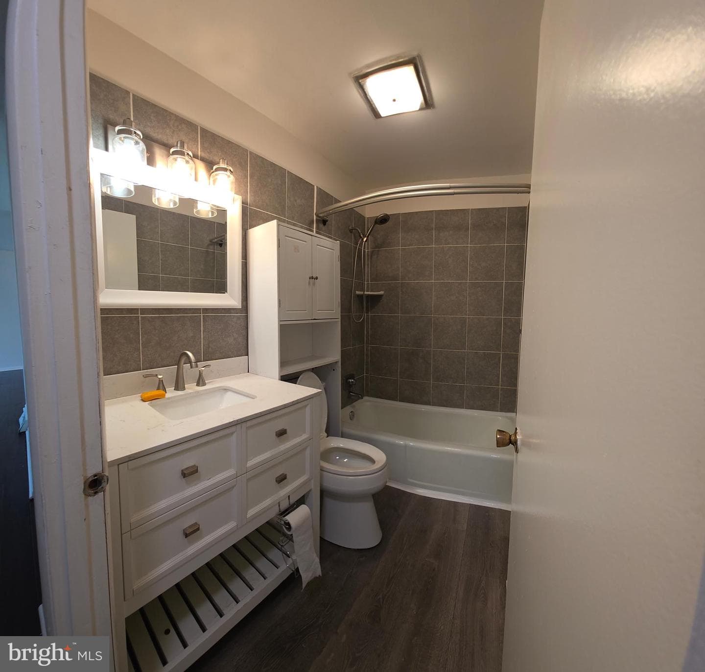 2819 Superior Avenue photo 30