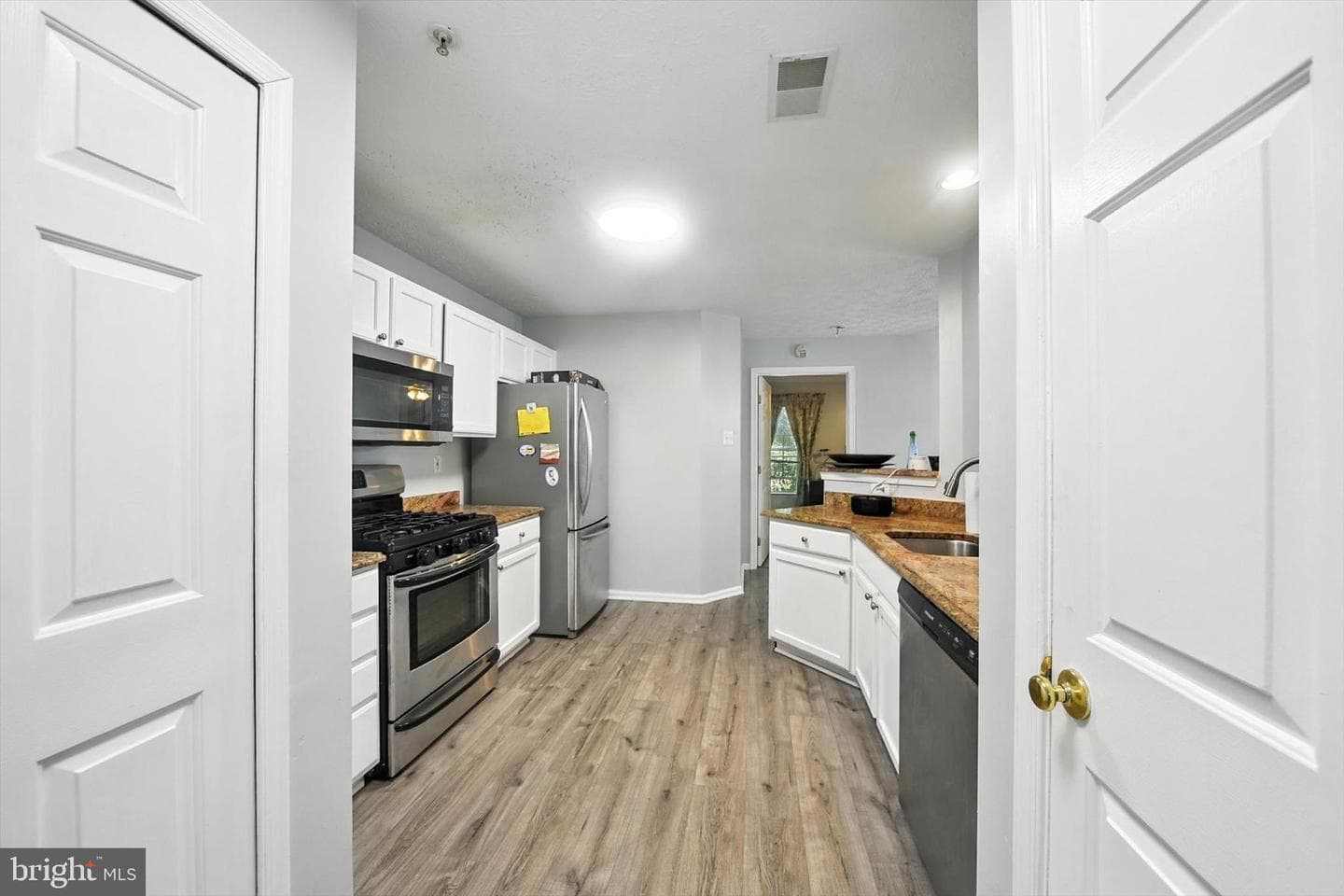 3006 Hunting Ridge Drive #3006 photo 8