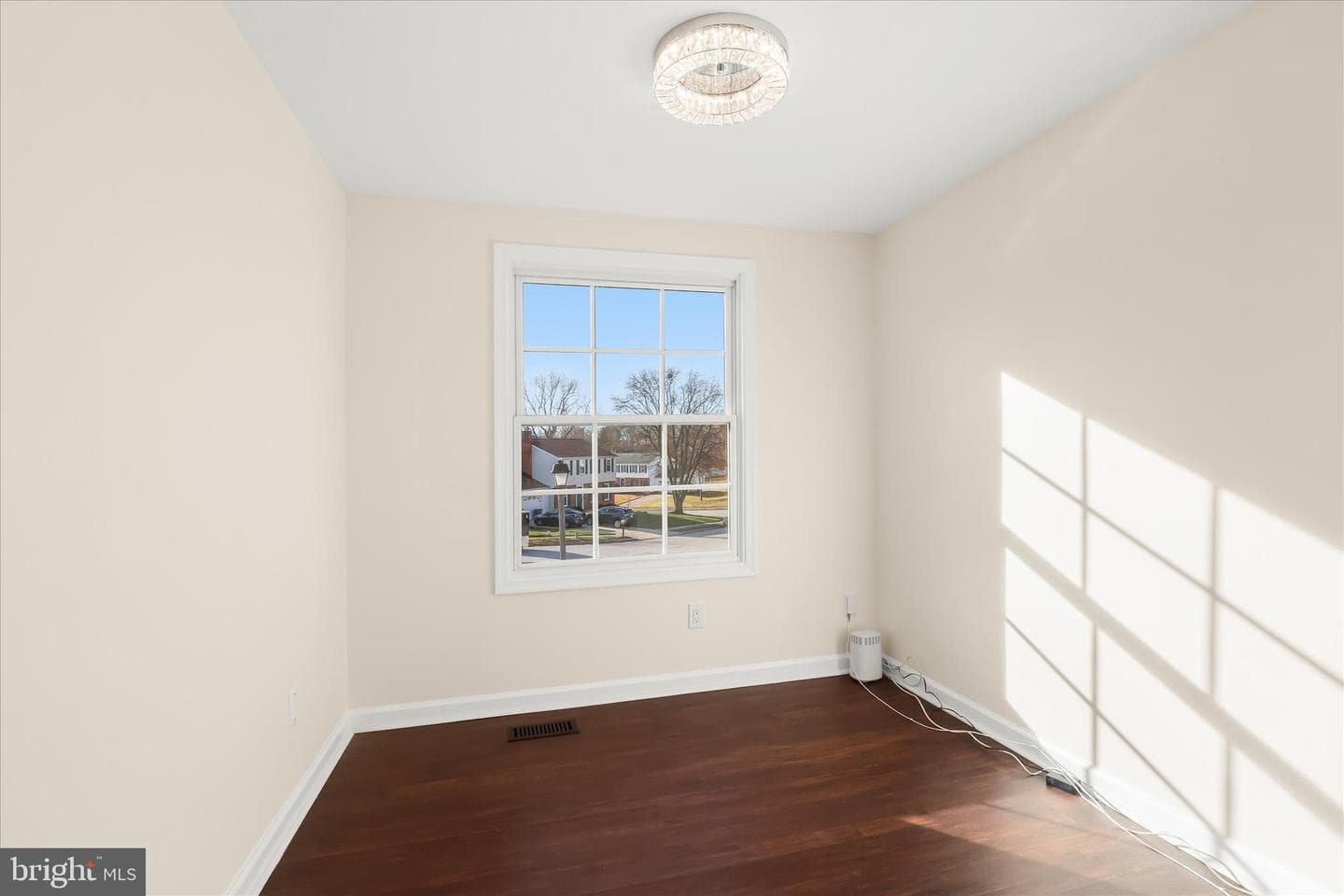 6 New Kent Court photo 23