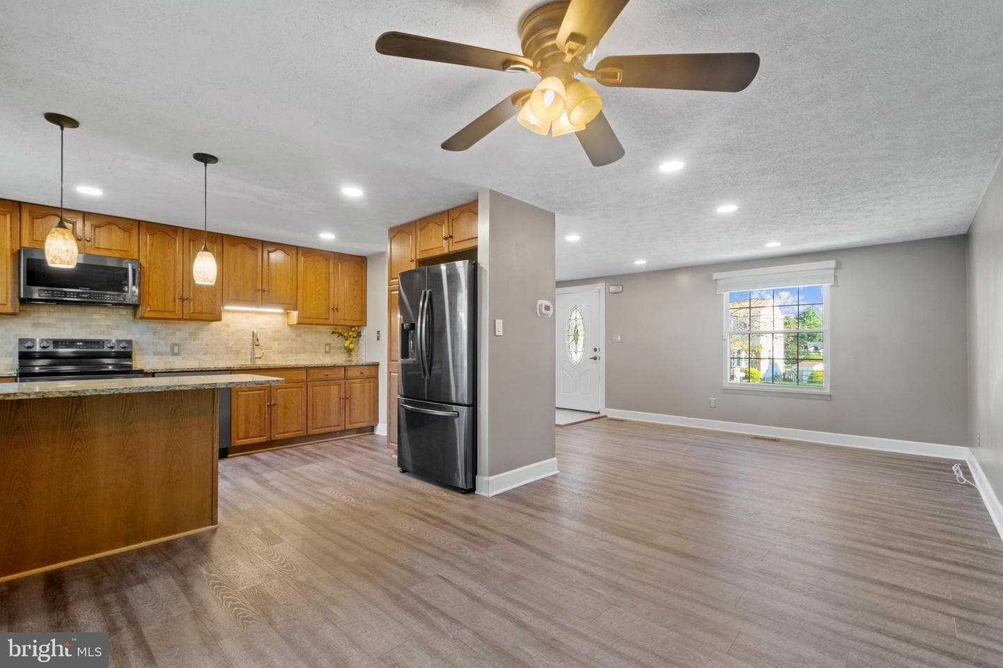 8623 Saxon Circle photo 7