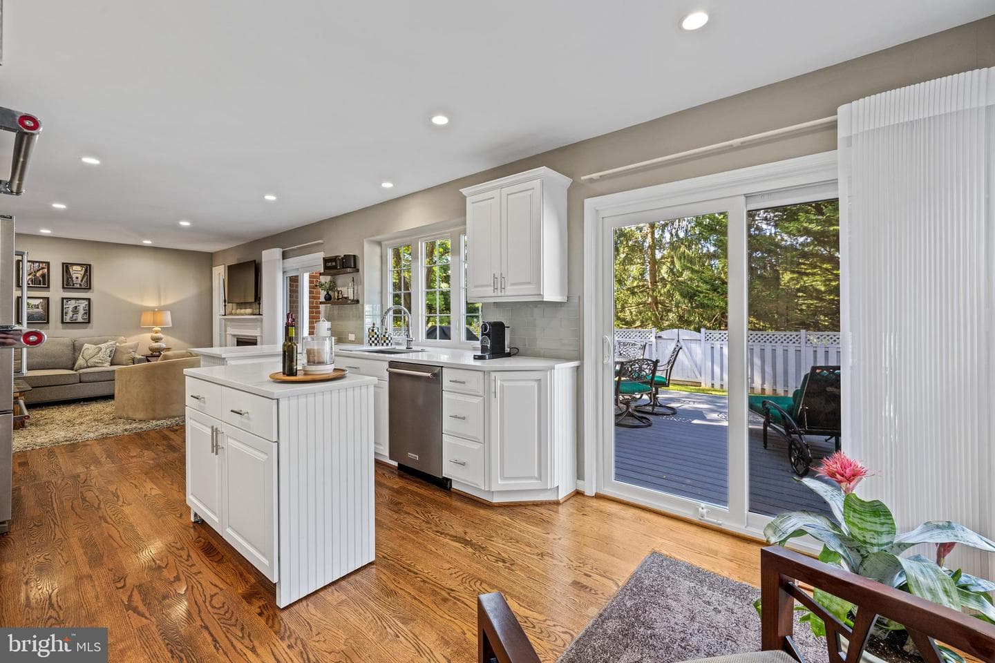 6 Nearfield Road photo 23