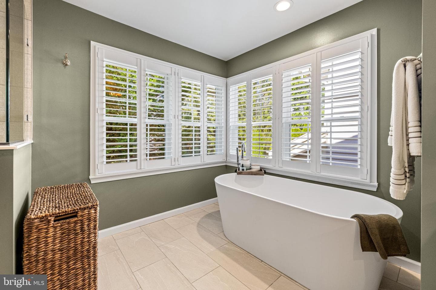 6 Nearfield Road photo 35