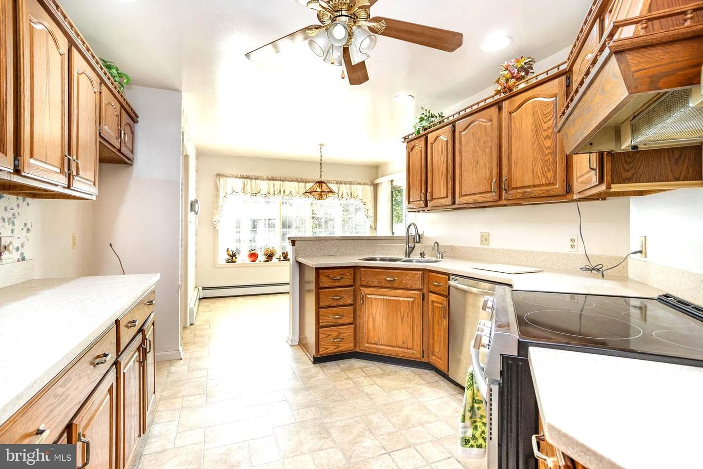 7252 Meadow Lane photo 10