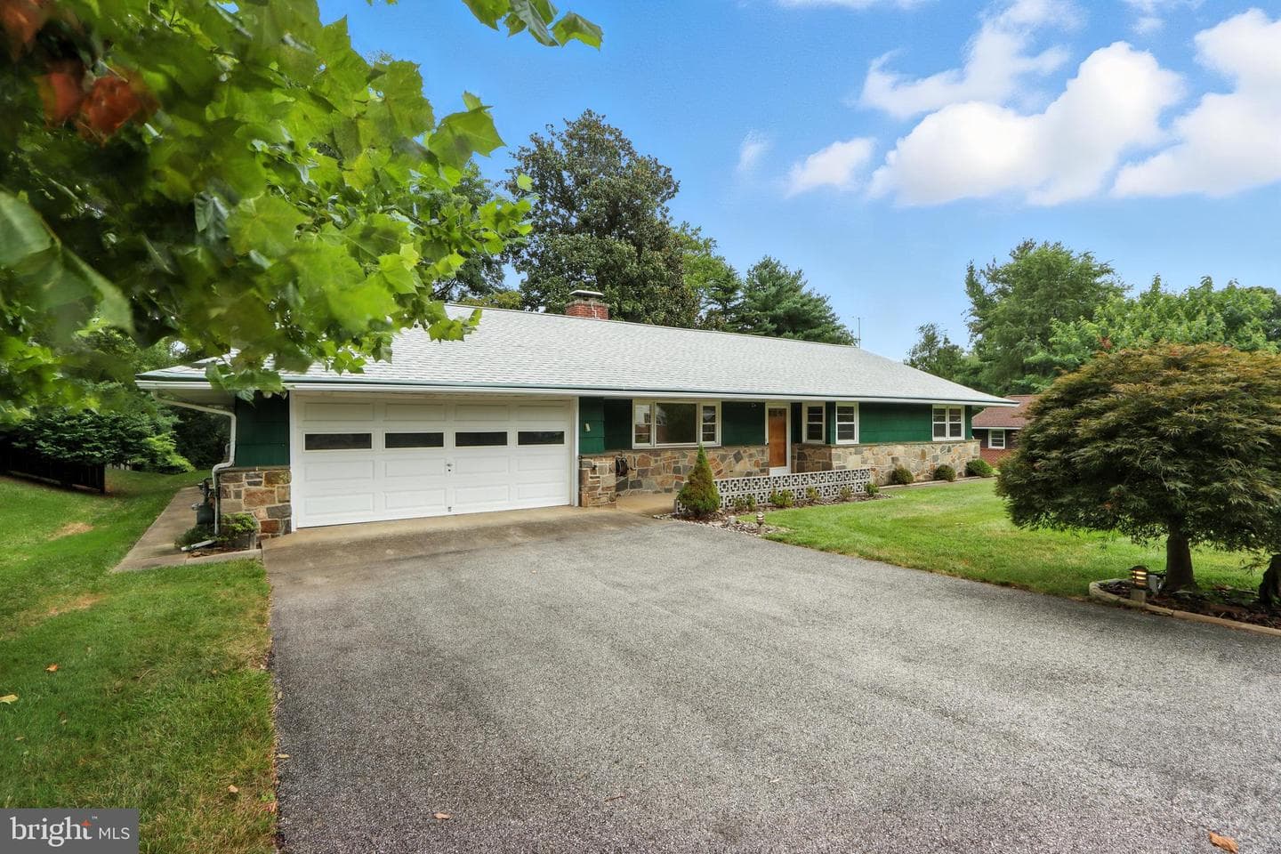 919 Rambling Drive photo 1