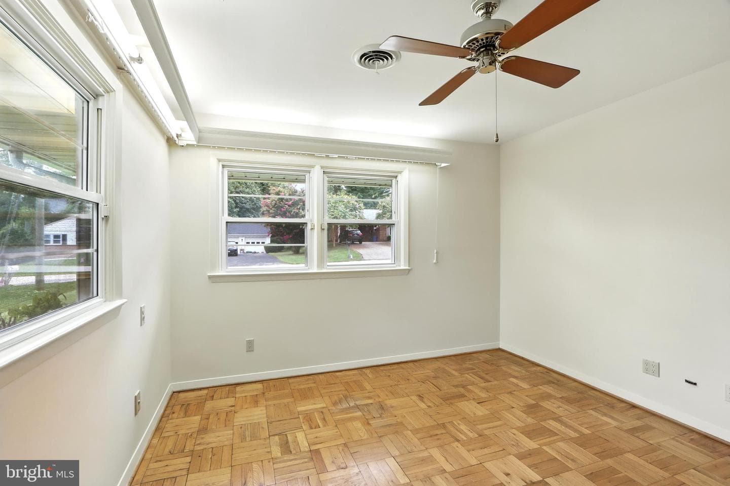 919 Rambling Drive photo 28