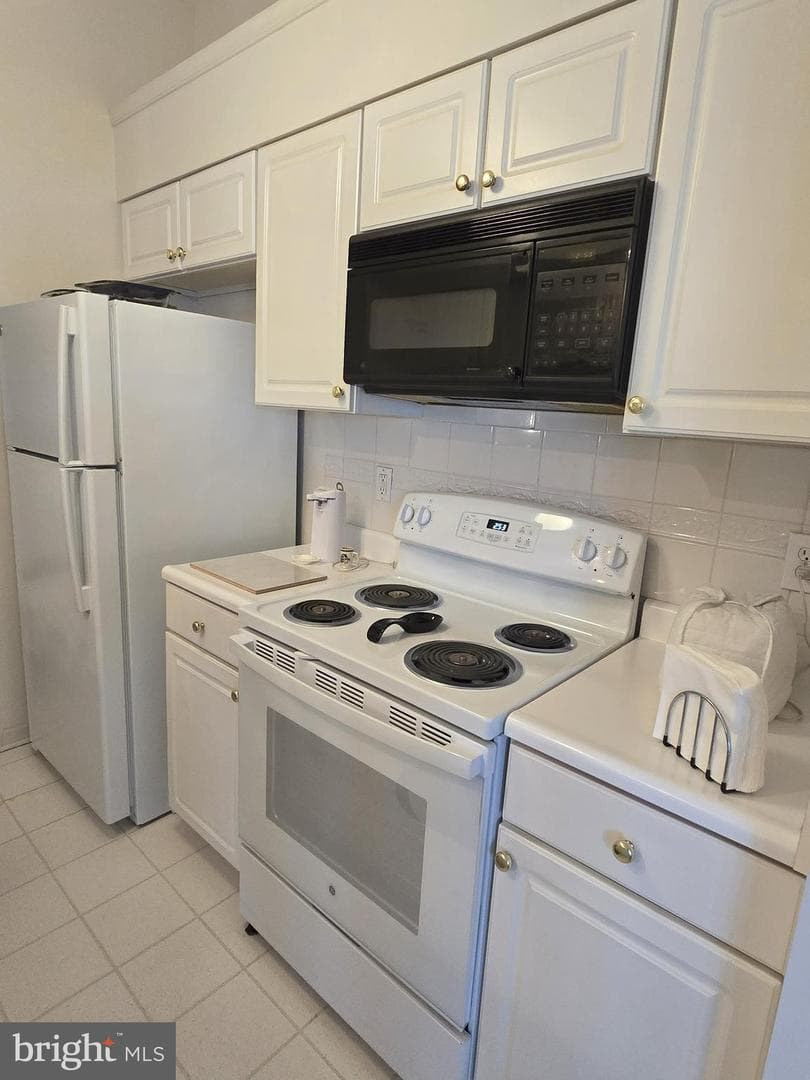 7653 Gladstone Road #5-7653 photo 2