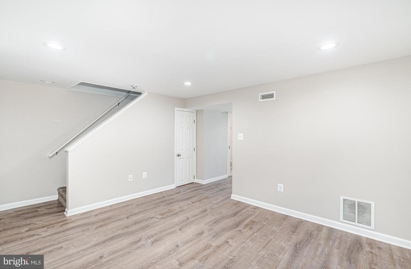 1755 White Oak Avenue photo 22