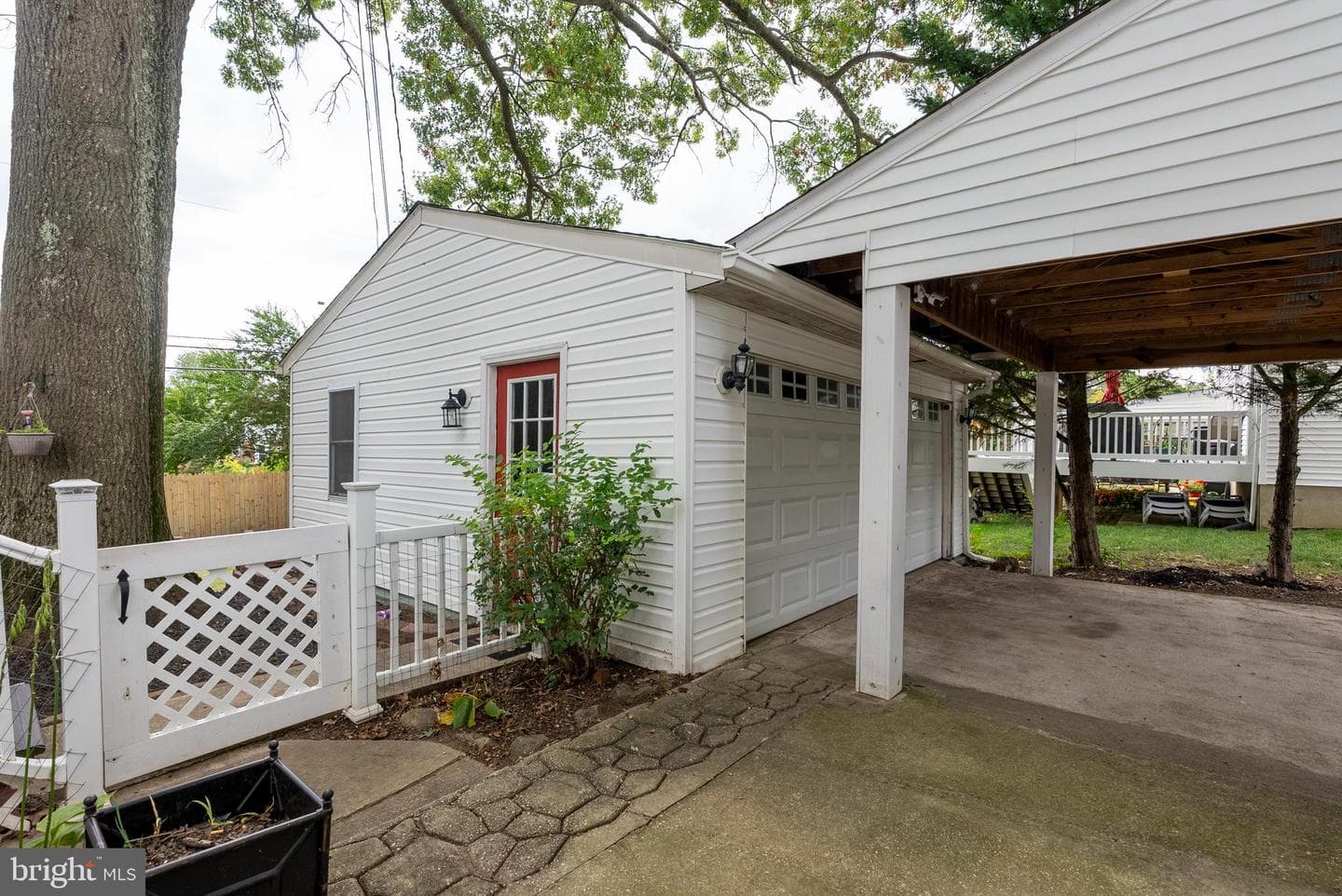 1011 W Seminary Avenue photo 48