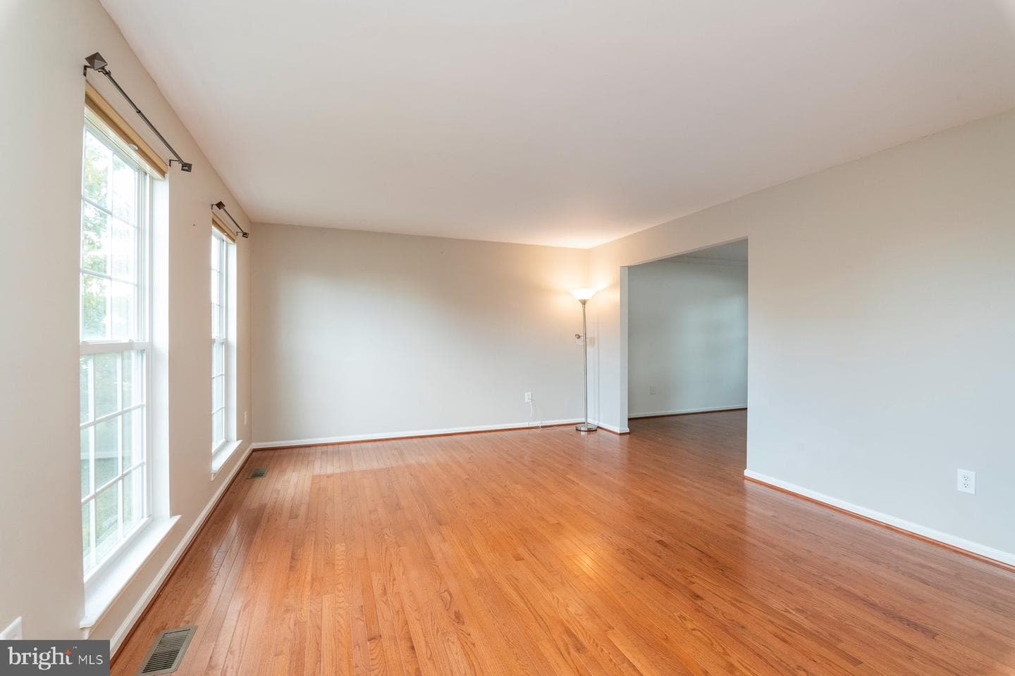 7707 Heathers Lane photo 8