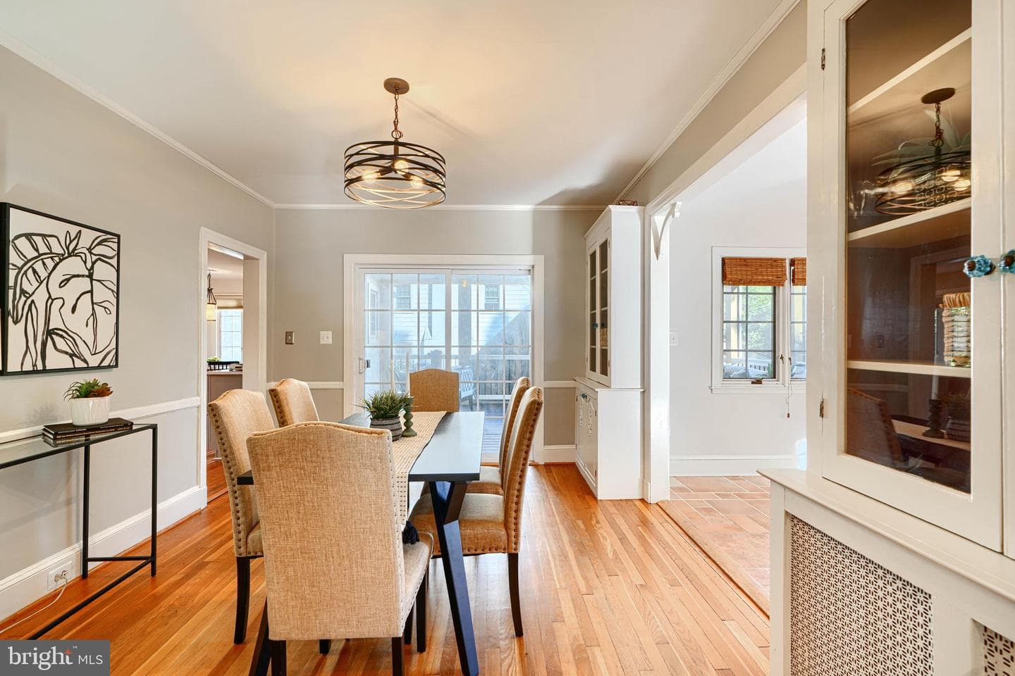 905 Kingston Road photo 14