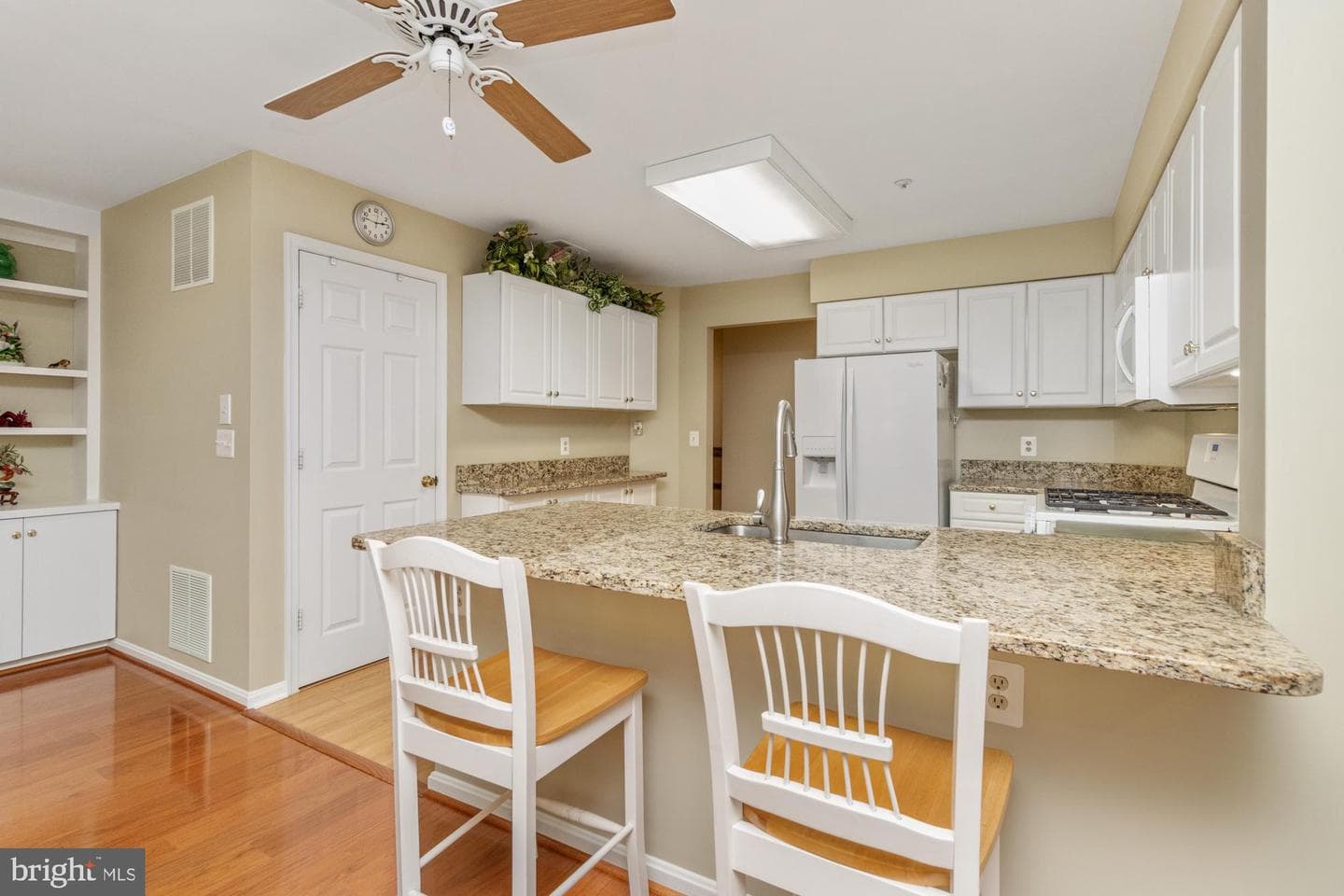 12204 Burncourt Road #201 photo 22
