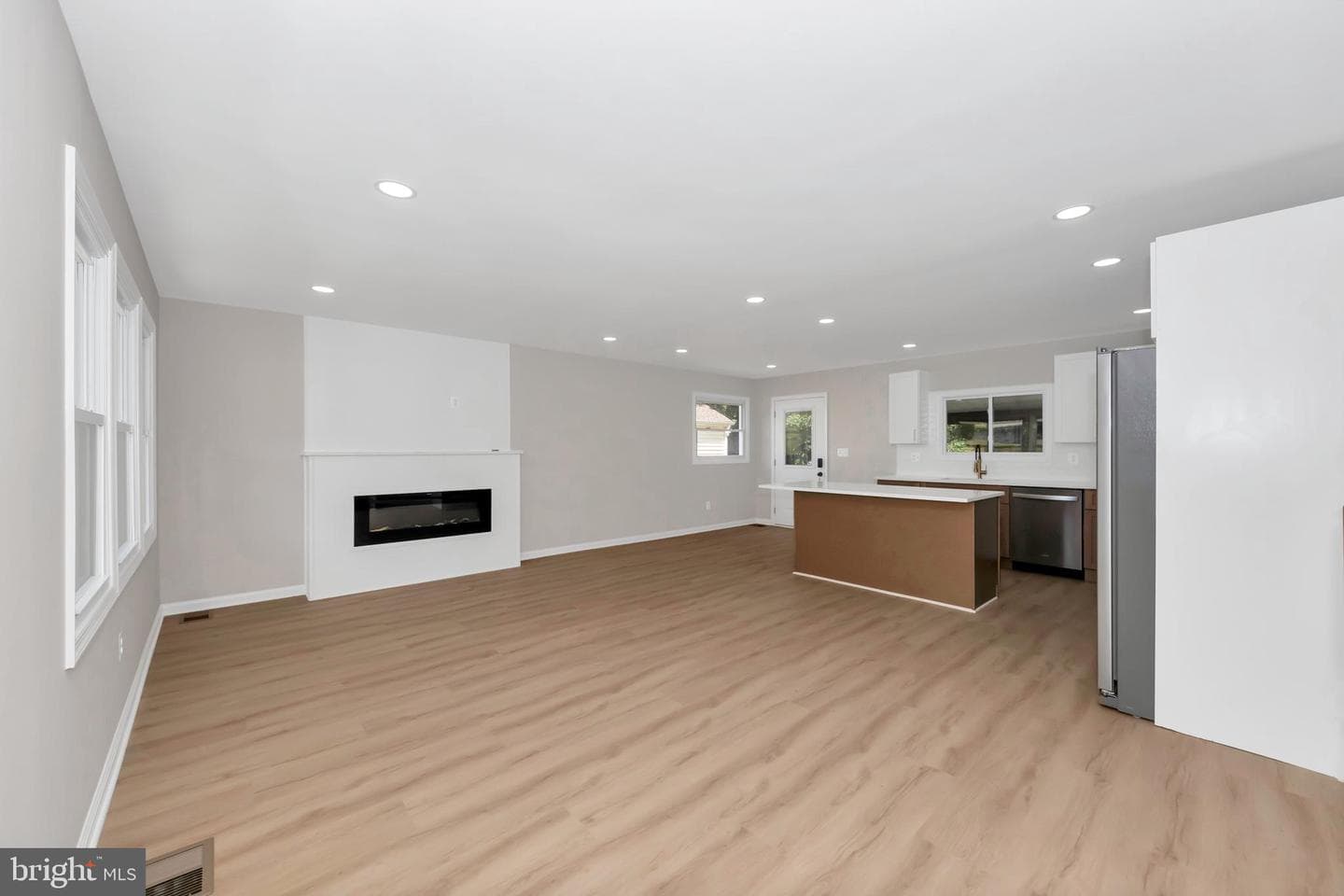 5821 Heron Drive photo 7