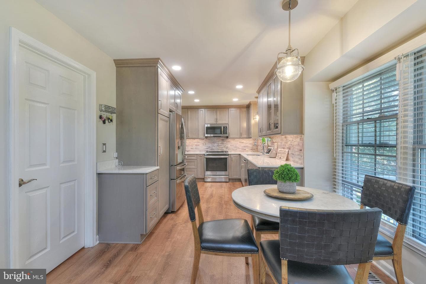 8829 Falcon Ridge Drive photo 11