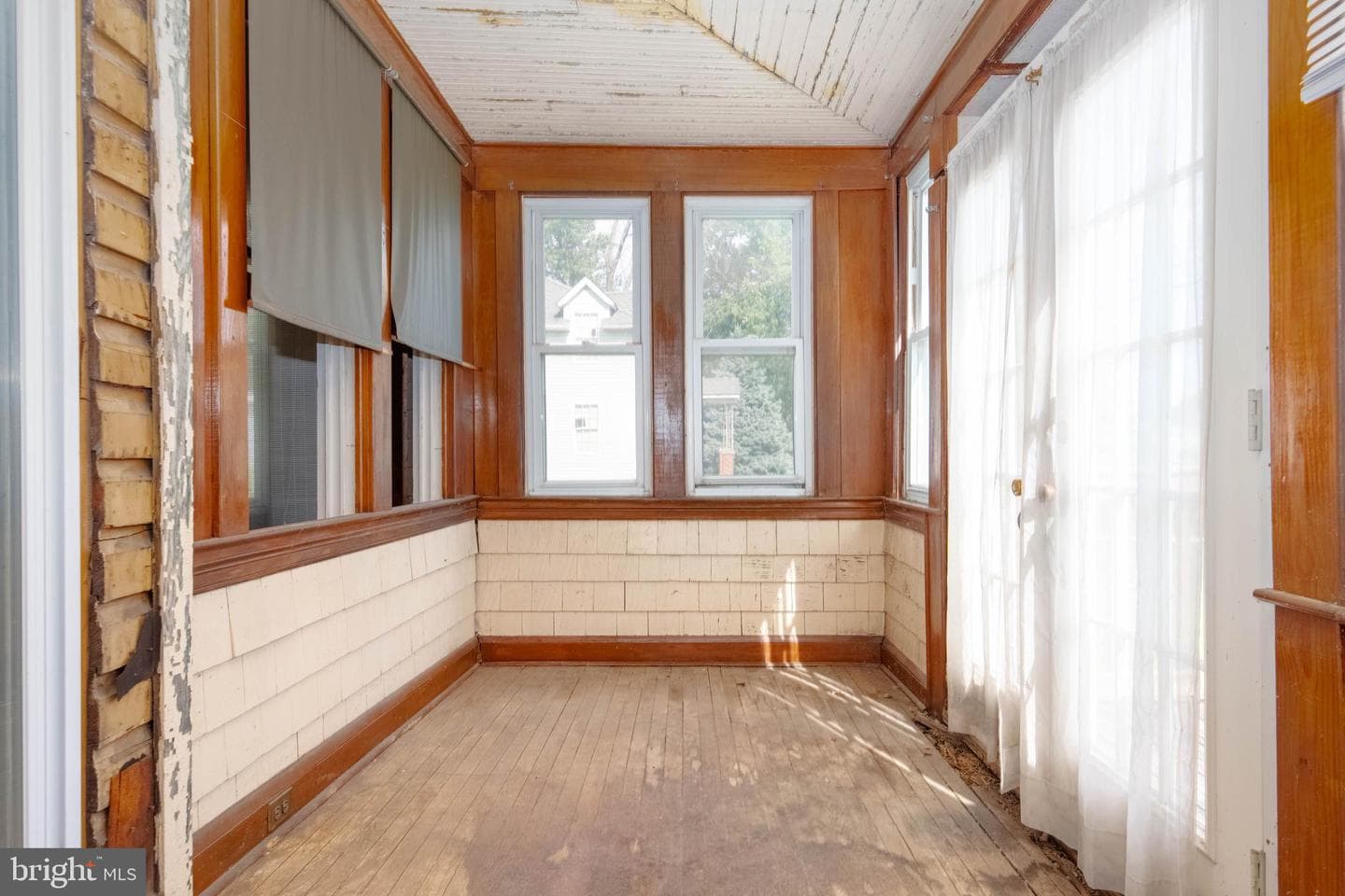 7428 Bay Front Road photo 23