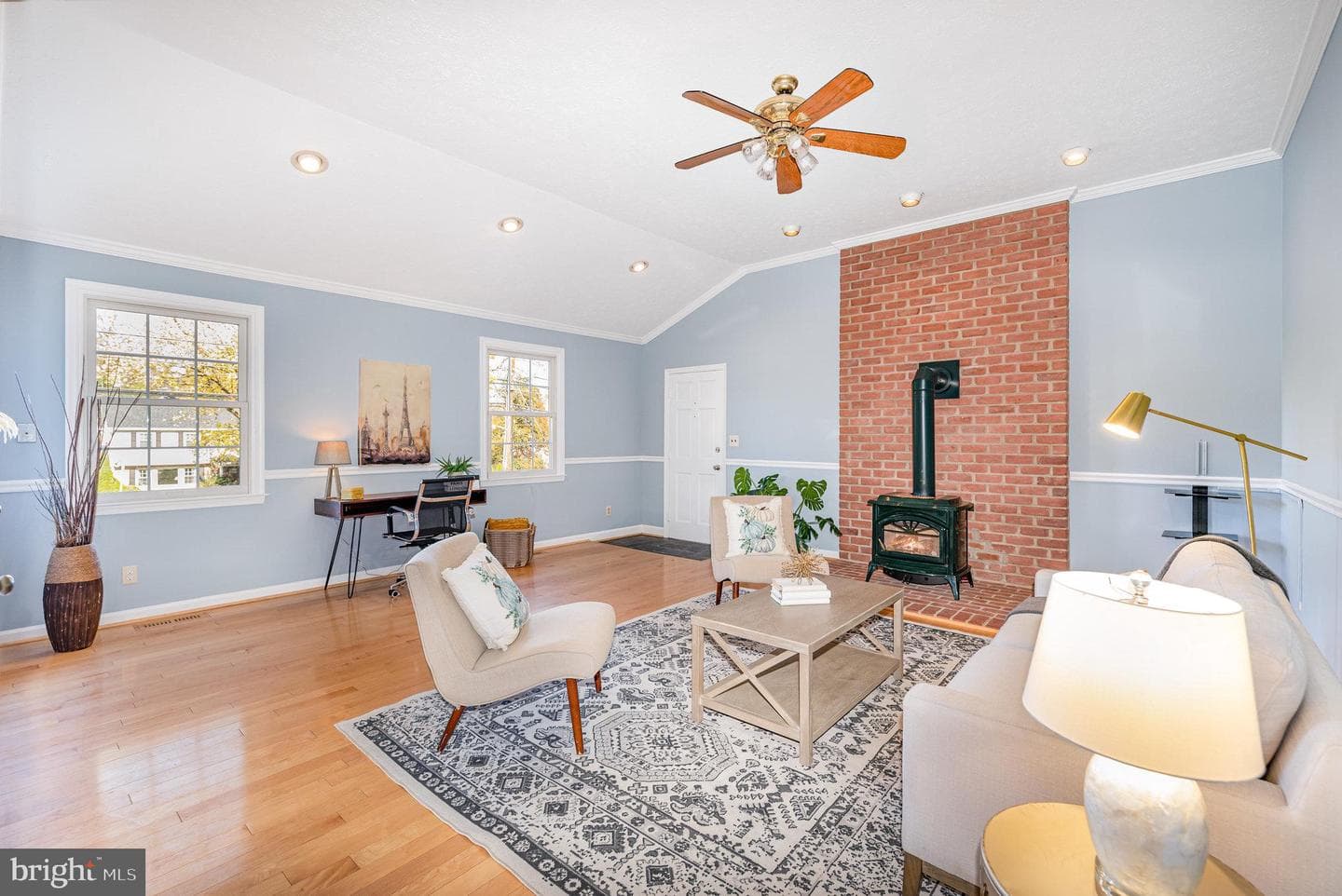 233 W Timonium photo 2