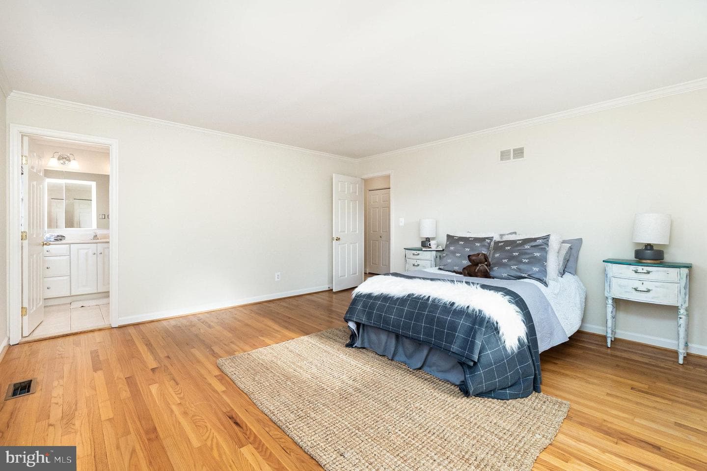 233 W Timonium photo 32