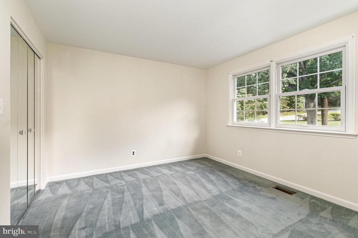 233 W Timonium photo 37
