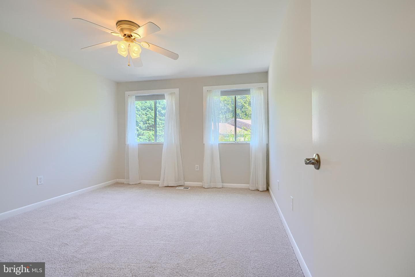 7 Hampshire Woods Court photo 34