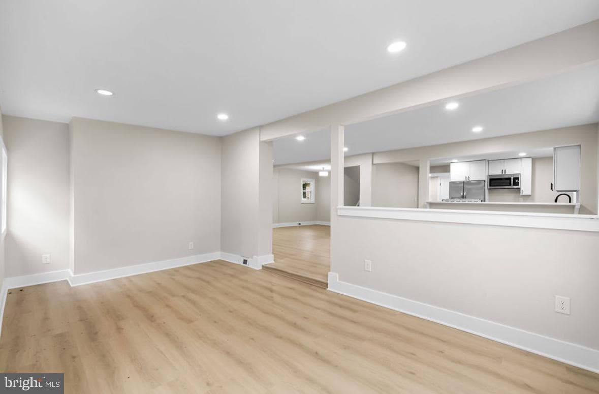 203 Oak Avenue photo 10
