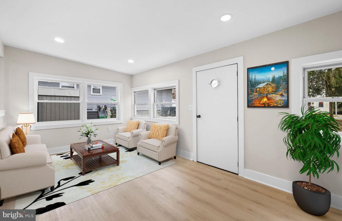 203 Oak Avenue photo 13