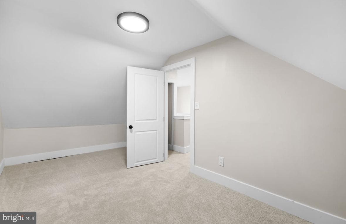 203 Oak Avenue photo 45