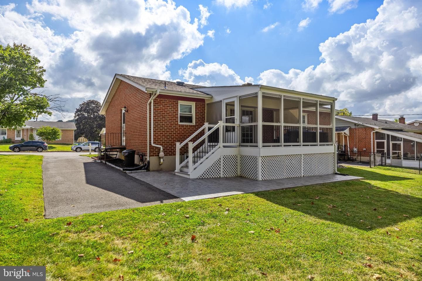 10308 Greenside Drive photo 24