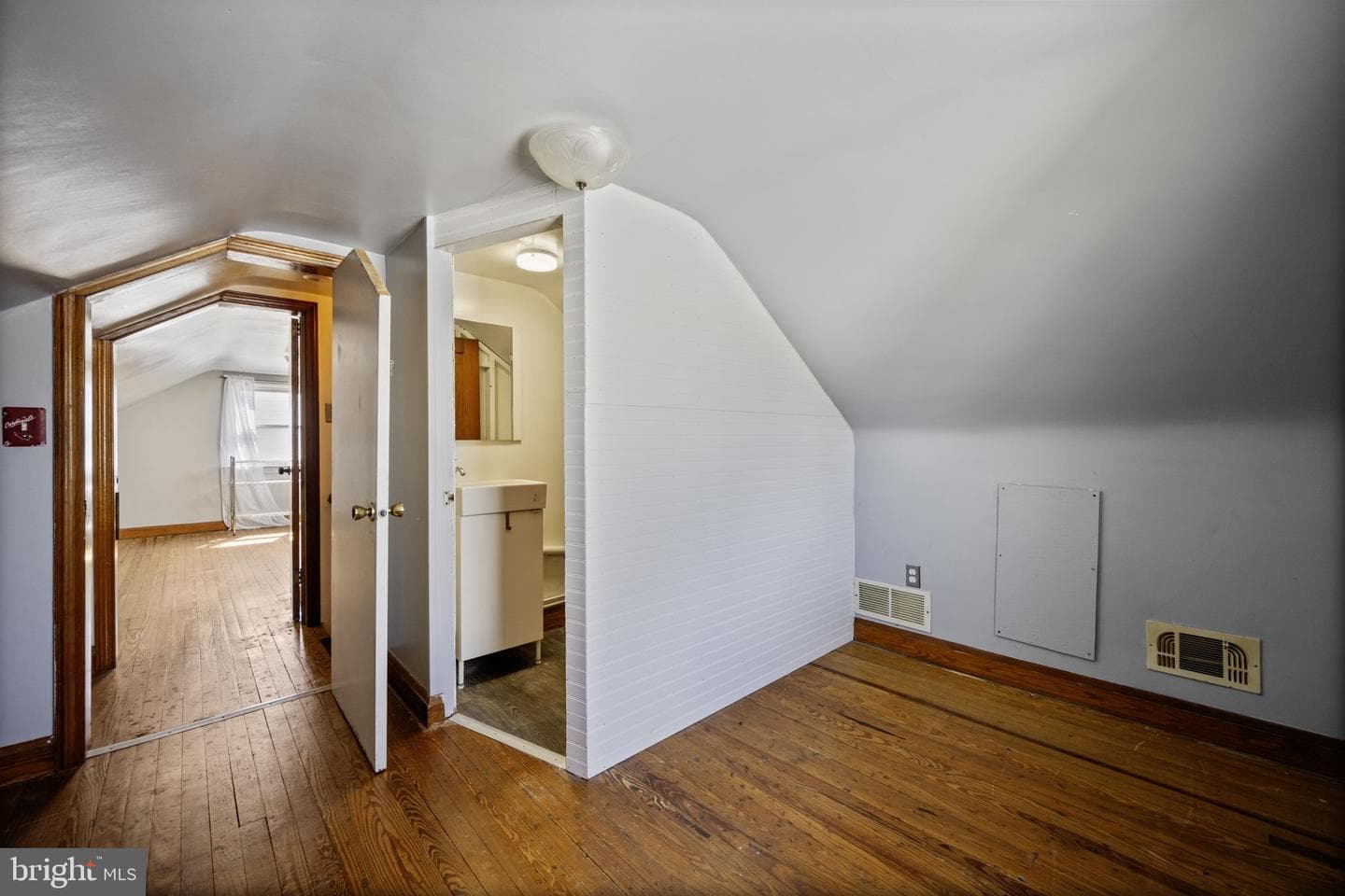 320 S Taylor Avenue photo 24