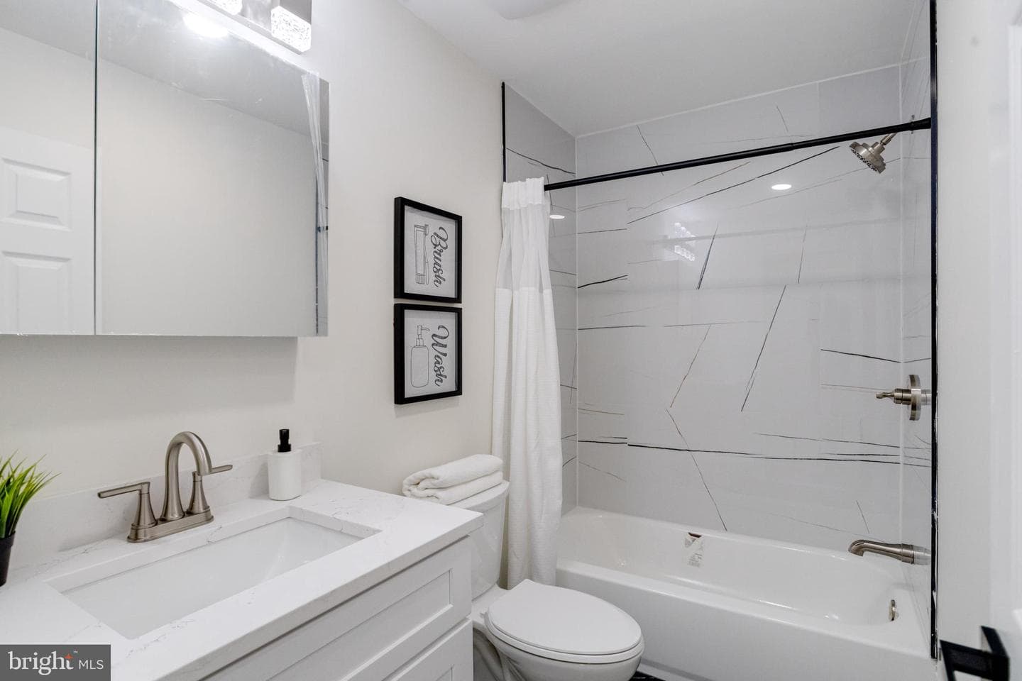 8041 Edgewater Avenue photo 21