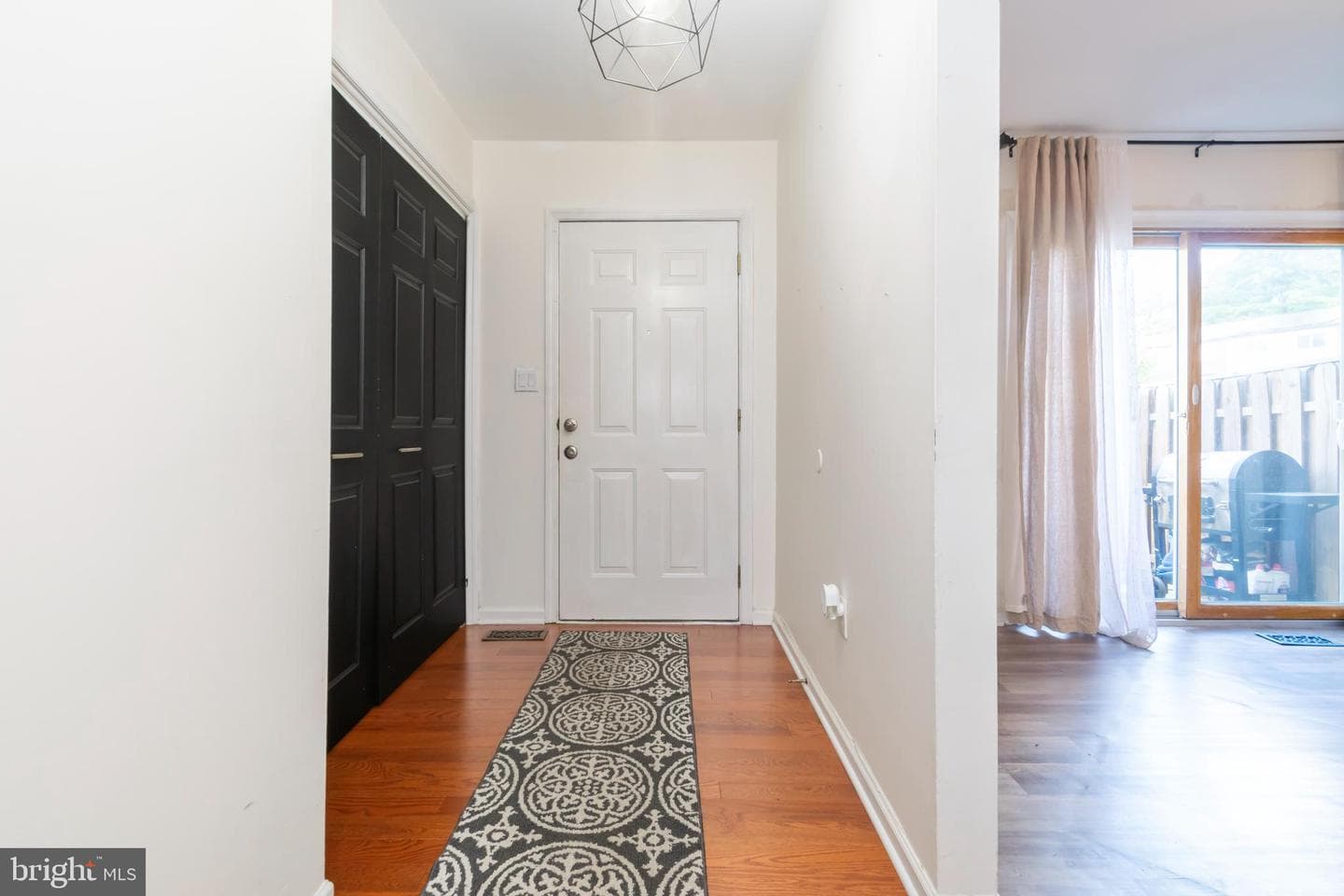 3818 Twin Lakes Court photo 10