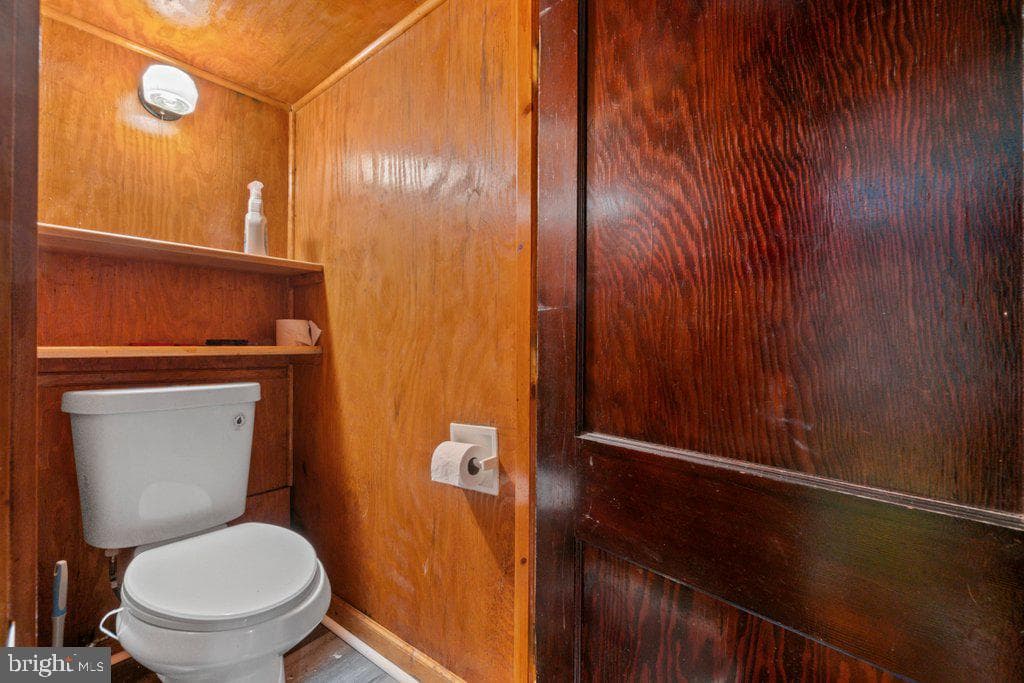 6611 Windsor Mill Road photo 8