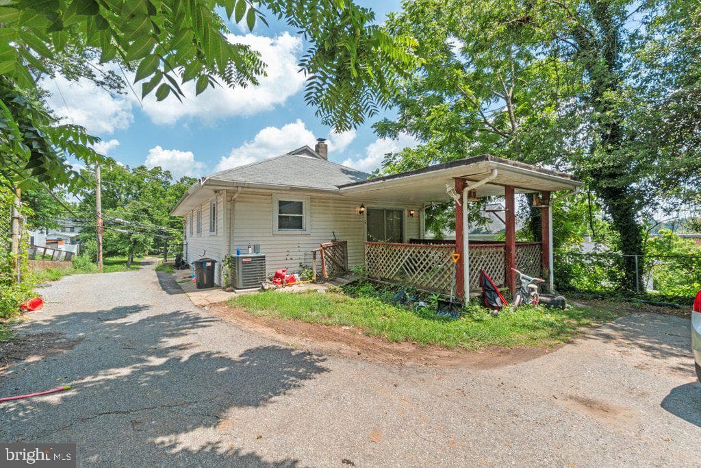6611 Windsor Mill Road photo 9