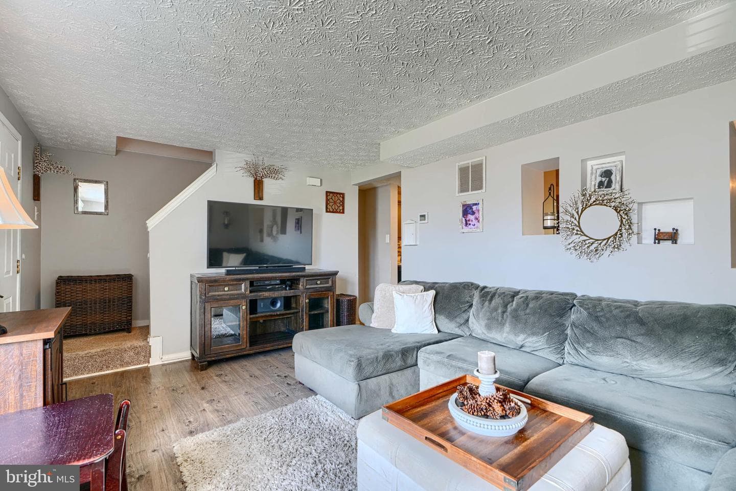 9744 Deltom Court photo 4