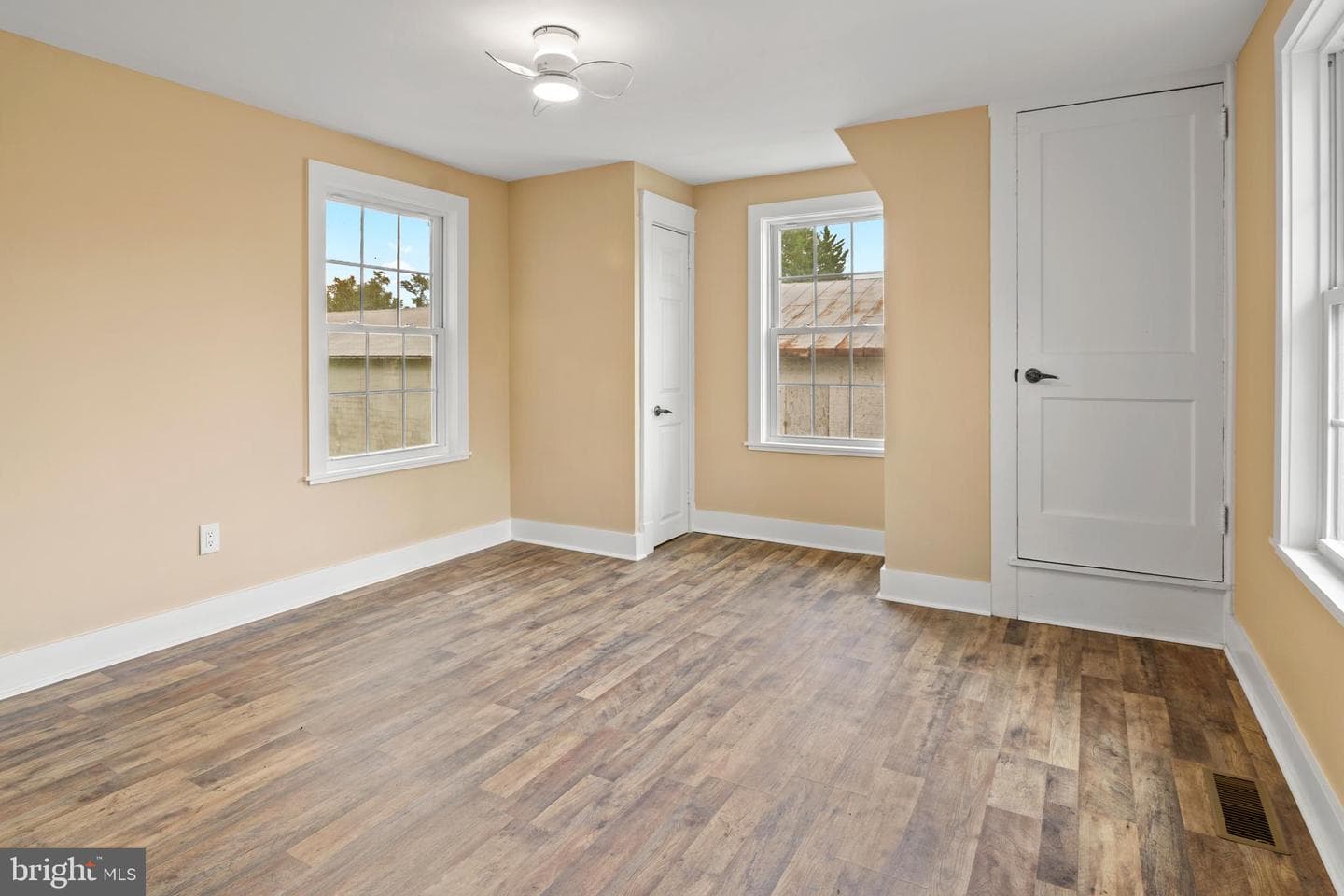 10702 Liberty Road photo 29