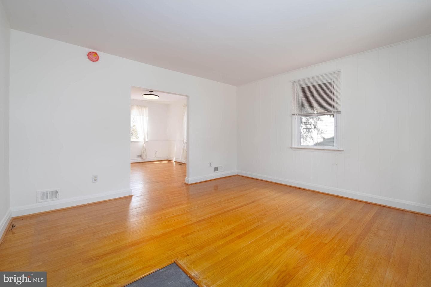 1763 White Oak Avenue photo 5