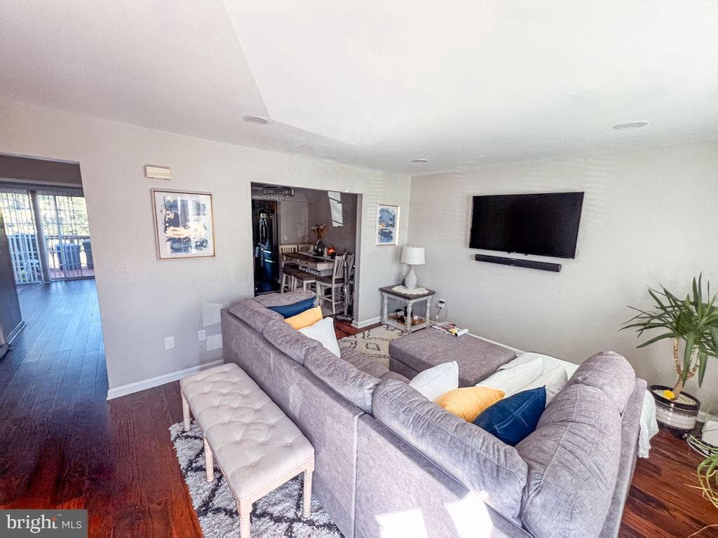 7207 Rutherford Green Circle photo 5