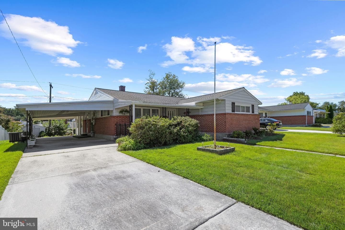 2443 Ellis Road photo 3