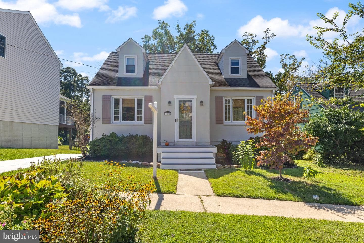 1831 White Oak Avenue photo 1