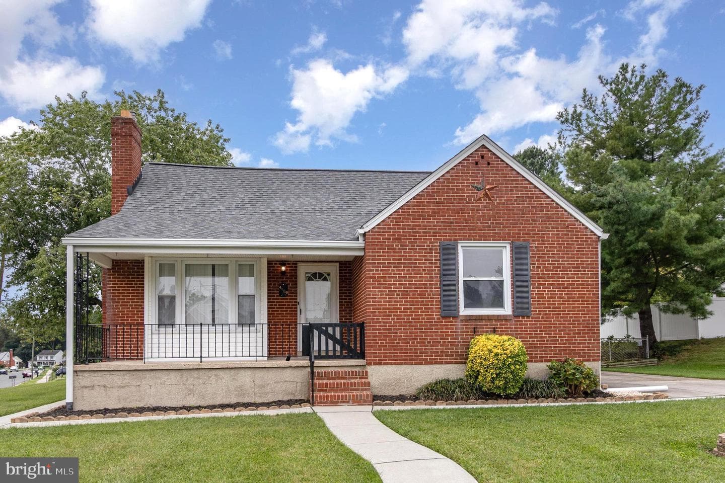 4409 Vale Drive photo 3