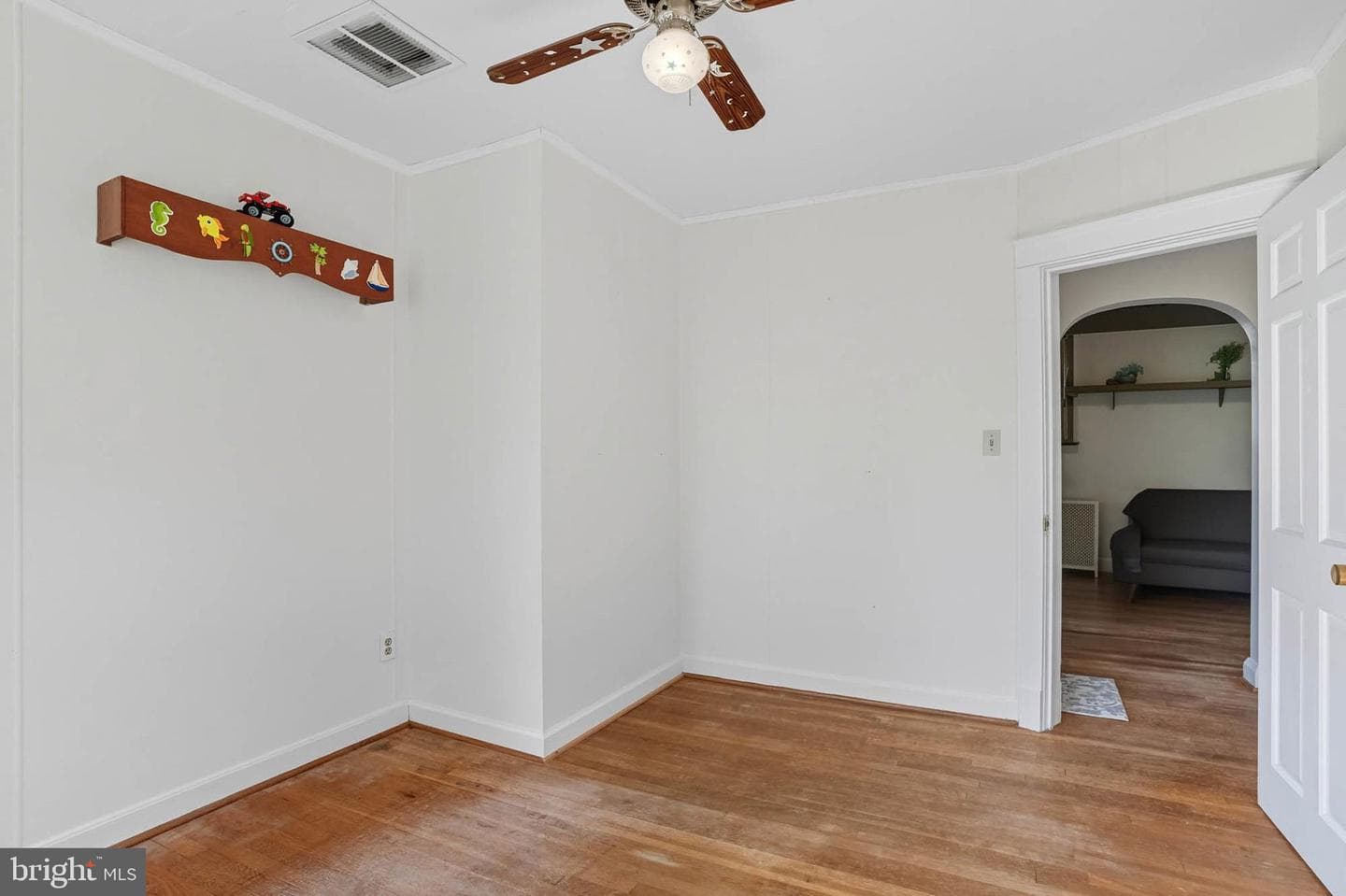7908 Ardmore Avenue photo 18