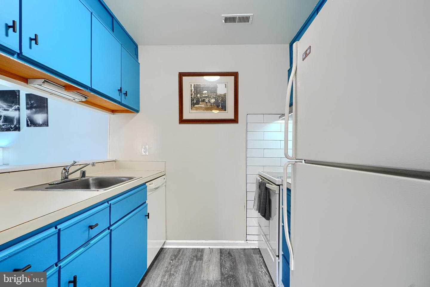 2 Cedar Valley Place #204 photo 8