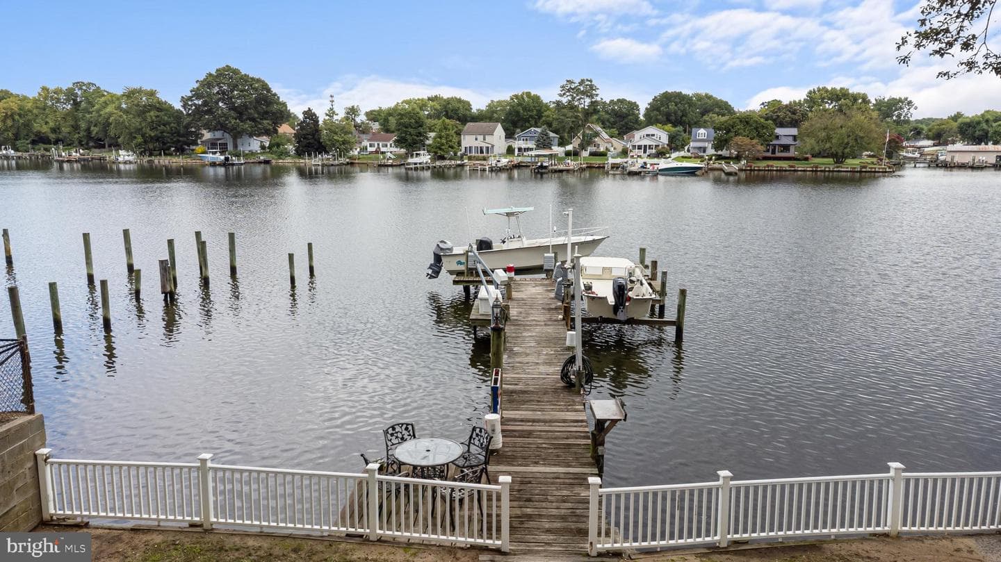 8216 Beach Drive photo 7