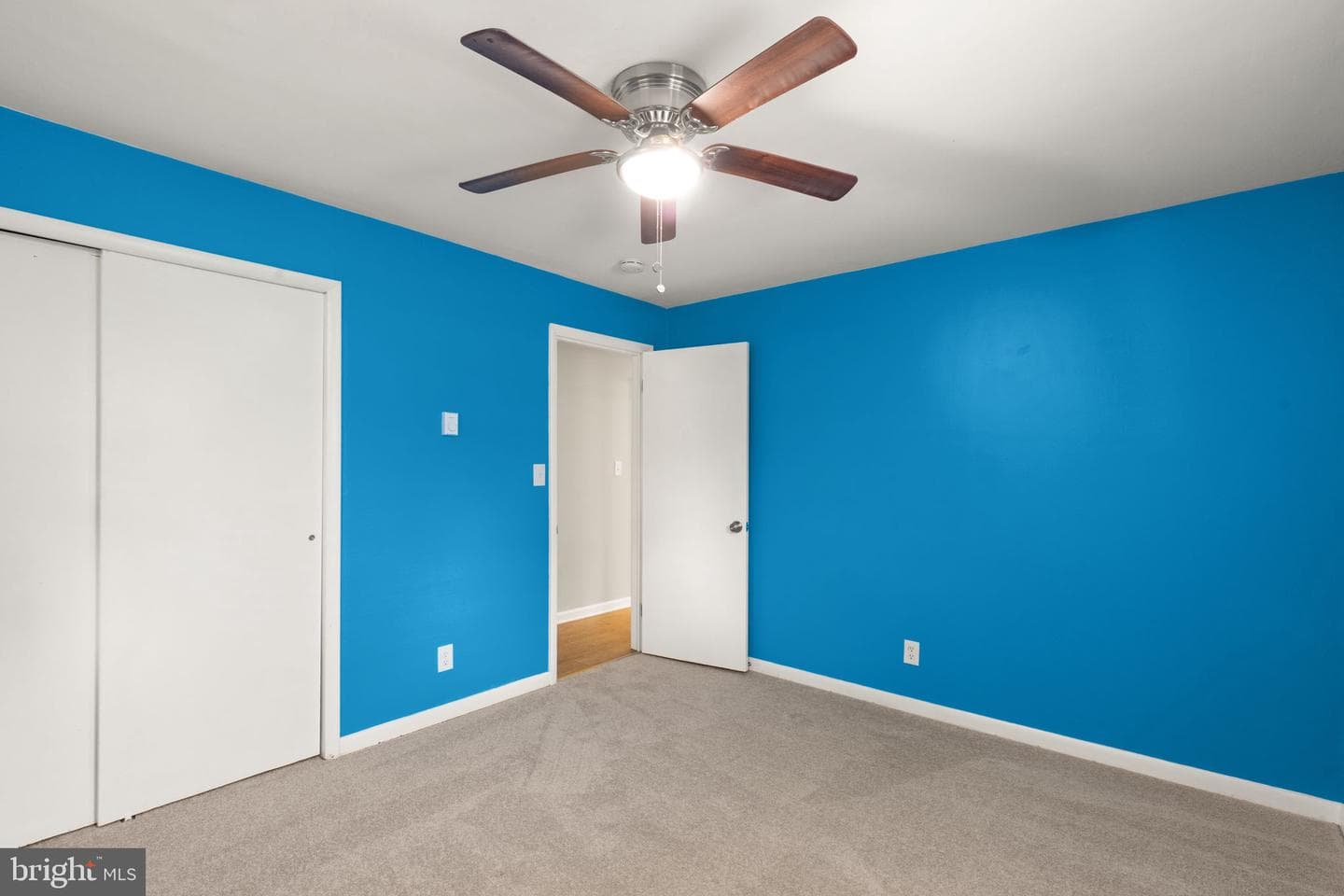 2424 Suncrest photo 18