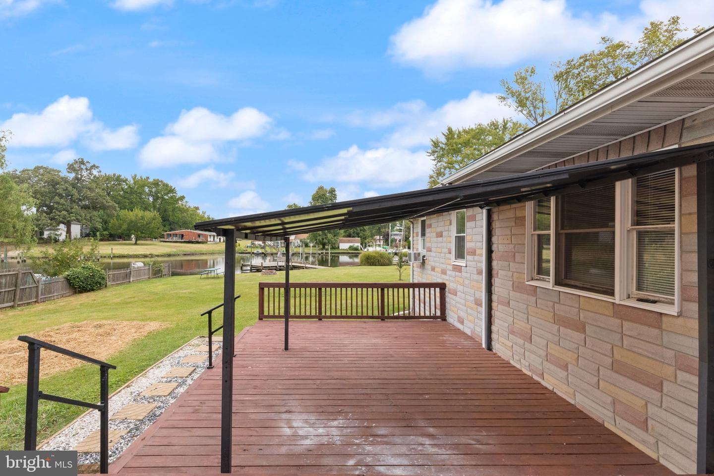 2424 Suncrest photo 34