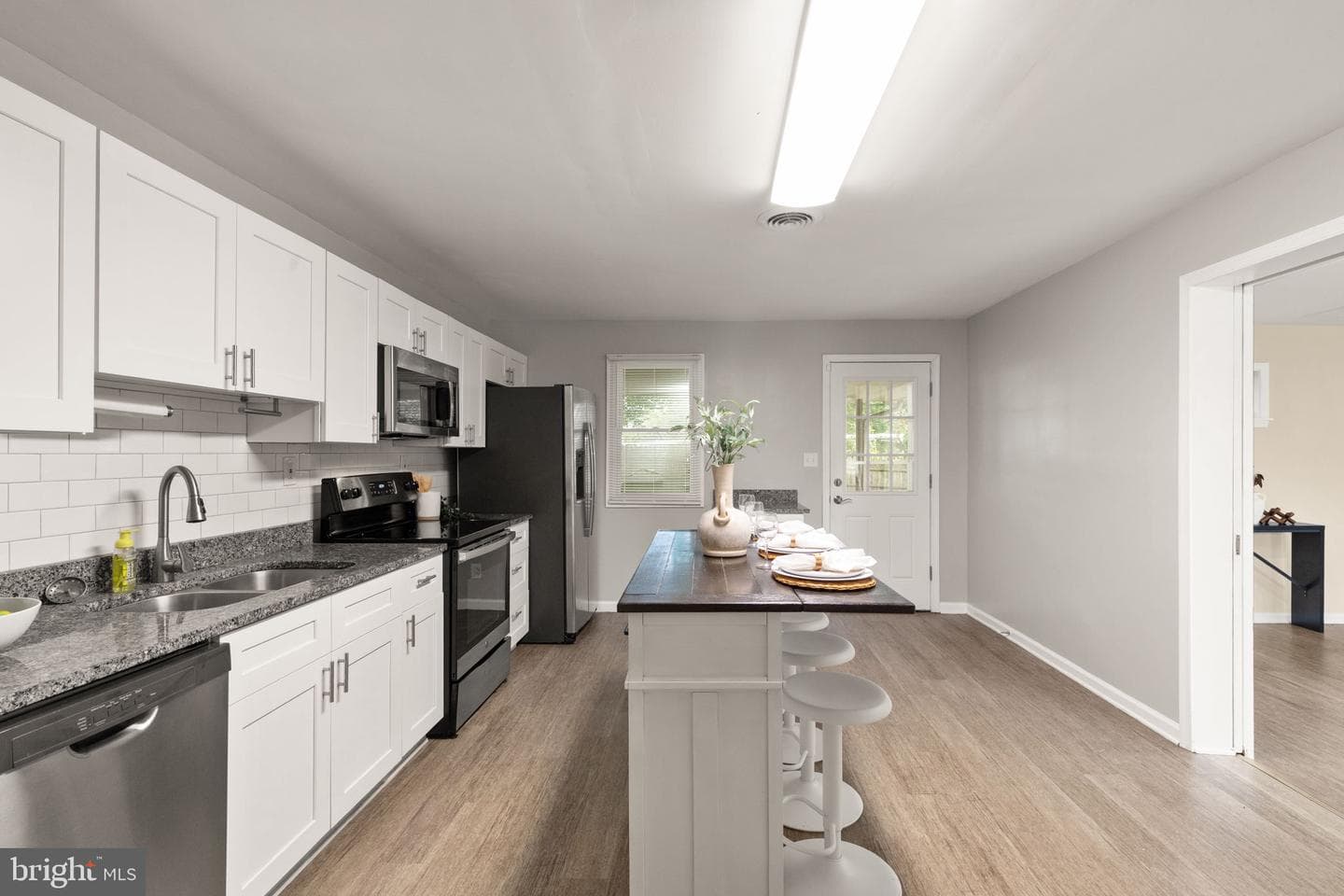 2424 Suncrest photo 6