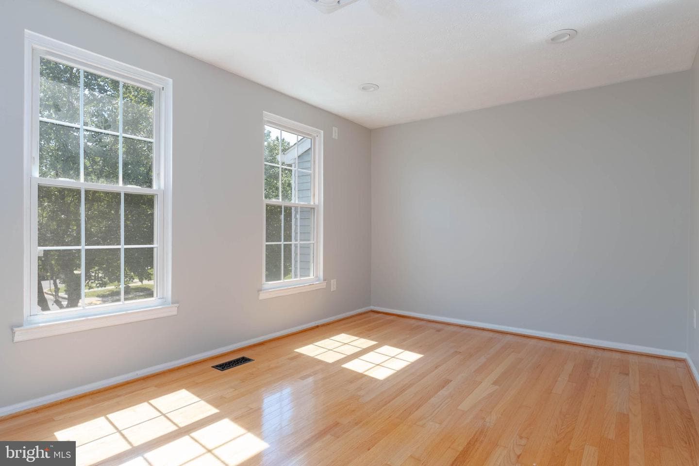 22 Shrewsbury Court photo 21