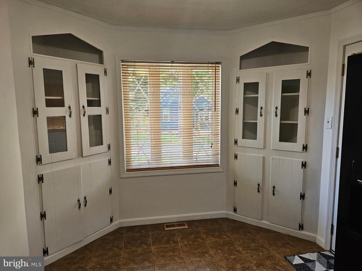 1015 Sumter Avenue photo 4