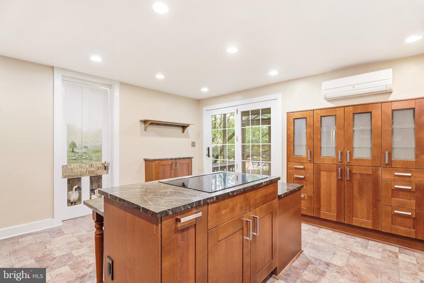 308 Morris Avenue photo 22