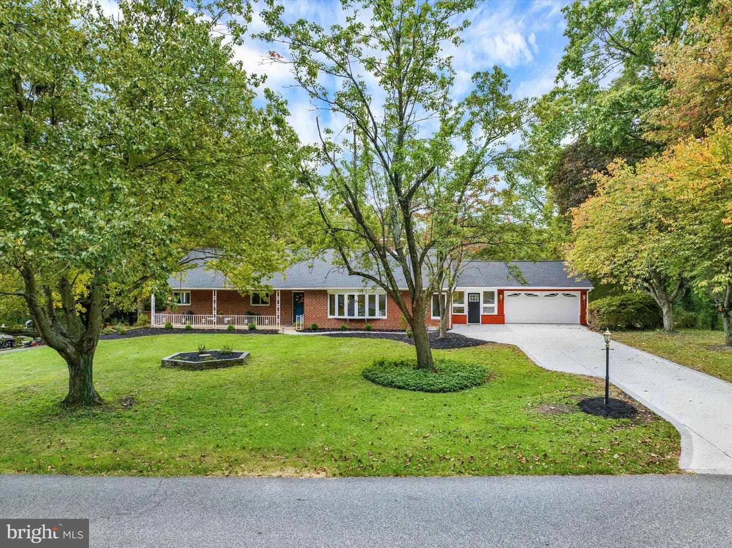 7 Bangert Avenue photo 2